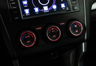 Подержанный автомобиль Subaru Forester Suv 2014 года (17 фото)