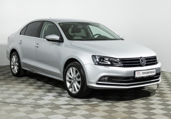 Подержанный автомобиль Volkswagen Jetta Sedan 2014 года (3 фото)