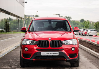 Подержанный автомобиль BMW X3 2017 года (4 фото)