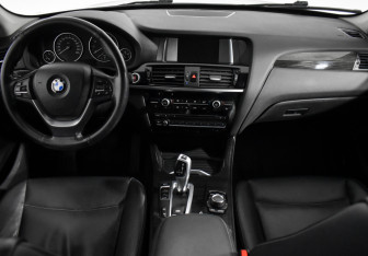 Подержанный автомобиль BMW X3 2016 года (16 фото)