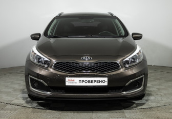 Подержанный автомобиль Kia Ceed Wagon 2017 года (2 фото)