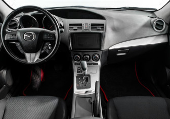 Подержанный автомобиль Mazda 3 Sedan 2011 года (14 фото)