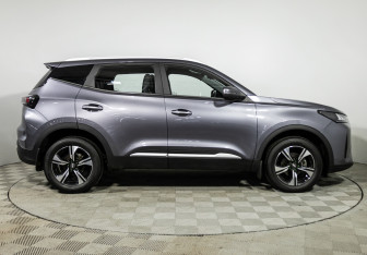Подержанный автомобиль Chery Tiggo 4 2025 года (4 фото)