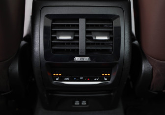 Подержанный автомобиль BMW X3 2020 года (36 фото)