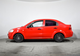 Подержанный автомобиль Chevrolet Aveo Sedan 2009 года (8 фото)
