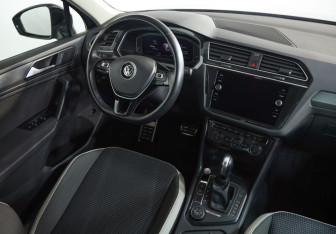 Подержанный автомобиль Volkswagen Tiguan 2020 года (9 фото)