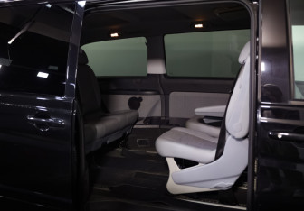 Подержанный автомобиль Mercedes-Benz Viano 2012 года (18 фото)