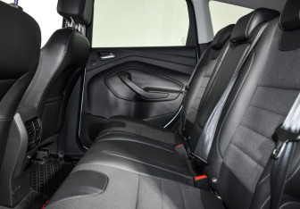 Подержанный автомобиль Ford Kuga 2013 года (12 фото)