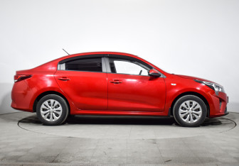 Подержанный автомобиль Kia Rio Sedan 2020 года (4 фото)