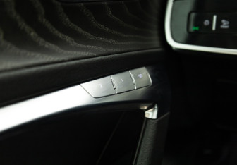 Подержанный автомобиль Audi A6 Wagon 2021 года (16 фото)