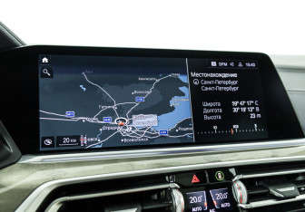 Подержанный автомобиль BMW X7 2020 года (9 фото)