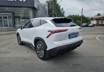 Подержанный автомобиль Jetour Dashing 2023 года (6 фото)