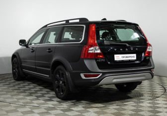 Подержанный автомобиль Volvo XC70 2011 года (7 фото)