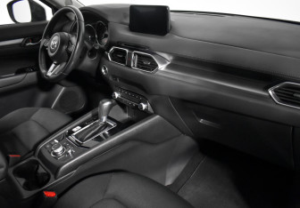Подержанный автомобиль Mazda CX-5 2020 года (13 фото)