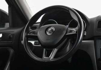 Подержанный автомобиль Skoda Yeti 2016 года (14 фото)