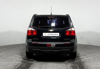 Подержанный автомобиль Chevrolet Orlando 2011 года (6 фото)