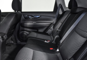 Подержанный автомобиль Nissan X-Trail 2018 года (12 фото)