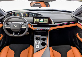 Новый Changan UNI-V 2024 (10 фото)