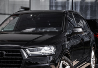 Подержанный автомобиль Audi Q7 2018 года (2 фото)