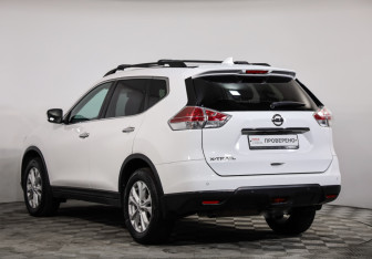 Подержанный автомобиль Nissan X-Trail 2018 года (7 фото)