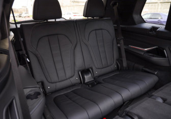 Подержанный автомобиль BMW X7 2020 года (38 фото)