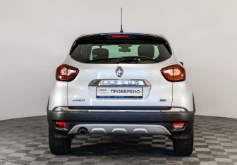 Подержанный автомобиль Renault Kaptur 2018 года (6 фото)