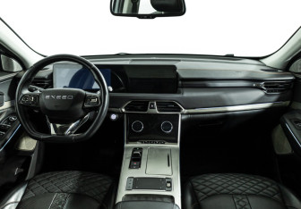 Подержанный автомобиль Exeed TXL 2023 года (13 фото)