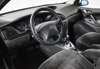 Подержанный автомобиль Citroen C5 Liftback 2006 года (9 фото)