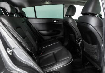 Подержанный автомобиль Kia Sportage 2018 года (18 фото)