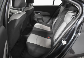 Подержанный автомобиль Chevrolet Cruze Sedan 2012 года (11 фото)