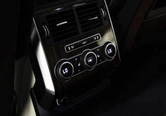 Подержанный автомобиль Land Rover Range Rover Sport 2014 года (19 фото)
