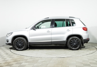 Подержанный автомобиль Volkswagen Tiguan 2013 года (8 фото)