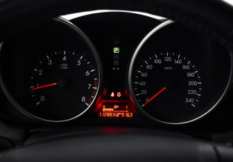 Подержанный автомобиль Mazda 3 Sedan 2011 года (18 фото)