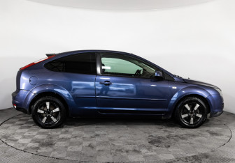 Подержанный автомобиль Ford Focus Hatchback 2006 года (4 фото)