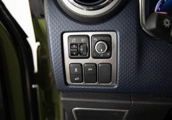 Подержанный автомобиль BAIC BJ40 2024 года (18 фото)