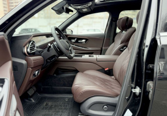 Подержанный автомобиль Exeed VX 2023 года (12 фото)