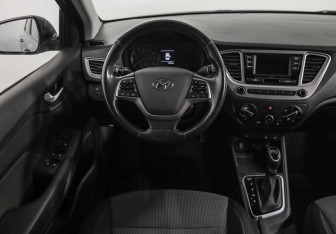 Подержанный автомобиль Hyundai Solaris Sedan 2019 года (11 фото)