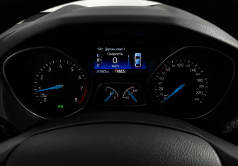Подержанный автомобиль Ford Focus Sedan 2019 года (20 фото)