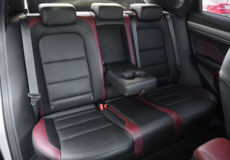Подержанный автомобиль Geely Coolray 2020 года (29 фото)