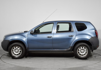 Подержанный автомобиль Renault Duster 2016 года (8 фото)