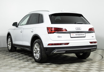 Подержанный автомобиль Audi Q5 2021 года (7 фото)