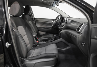 Подержанный автомобиль Hyundai Tucson 2020 года (20 фото)