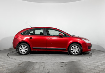 Подержанный автомобиль Citroen C4 Hatchback 2010 года (4 фото)