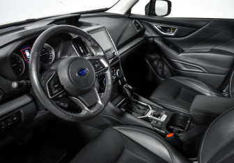 Подержанный автомобиль Subaru Forester Suv 2019 года (9 фото)