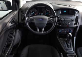 Подержанный автомобиль Ford Focus Sedan 2017 года (10 фото)