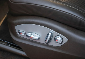 Подержанный автомобиль Porsche Cayenne 2016 года (29 фото)