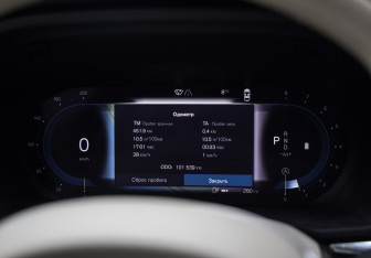 Подержанный автомобиль Volvo XC60 2021 года (15 фото)