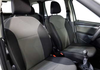 Подержанный автомобиль Renault Duster 2017 года (17 фото)