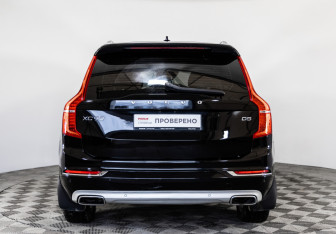 Подержанный автомобиль Volvo XC90 2019 года (6 фото)