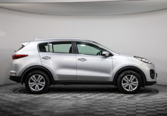 Подержанный автомобиль Kia Sportage 2017 года (4 фото)
